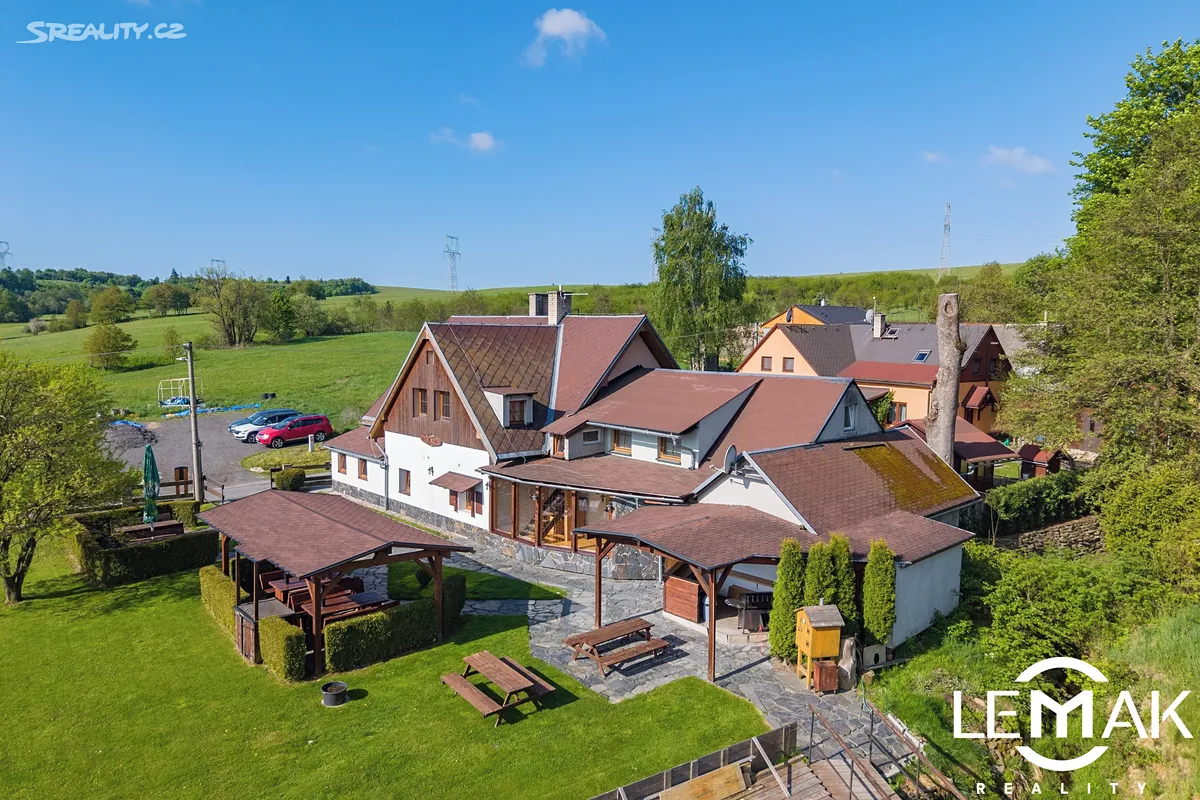 Ubytovací areál s restaurací – fotografie 3