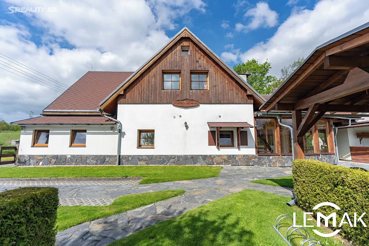 Ubytovací areál s restaurací – snímek 8