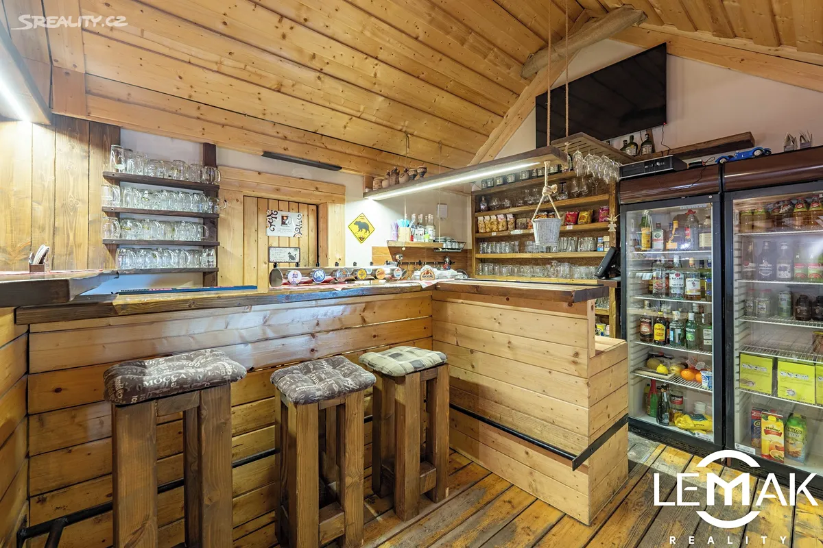 Ubytovací areál s restaurací – snímek 19