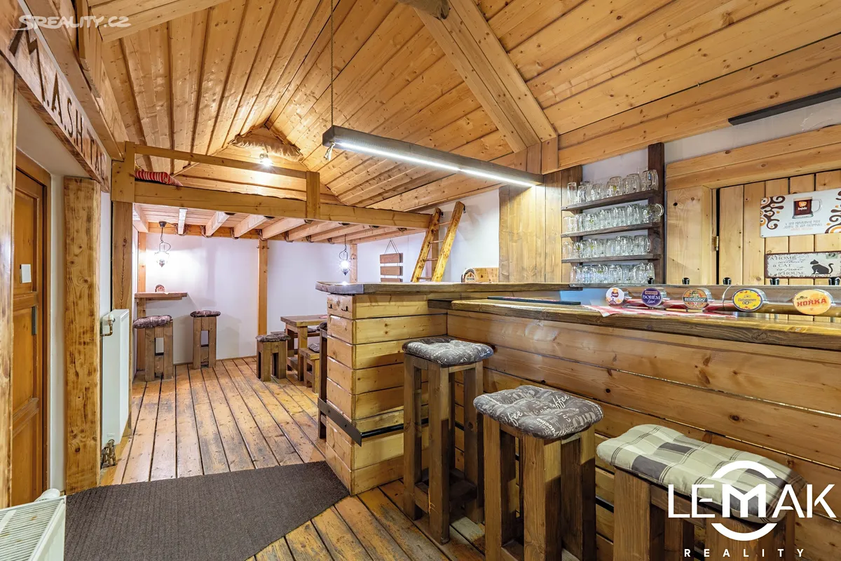 Ubytovací areál s restaurací – snímek 20