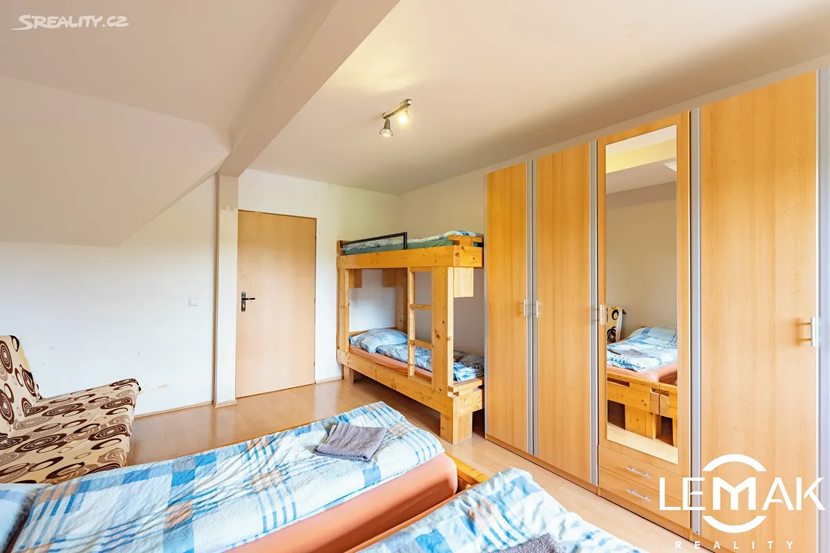 Ubytovací areál s restaurací – snímek 32