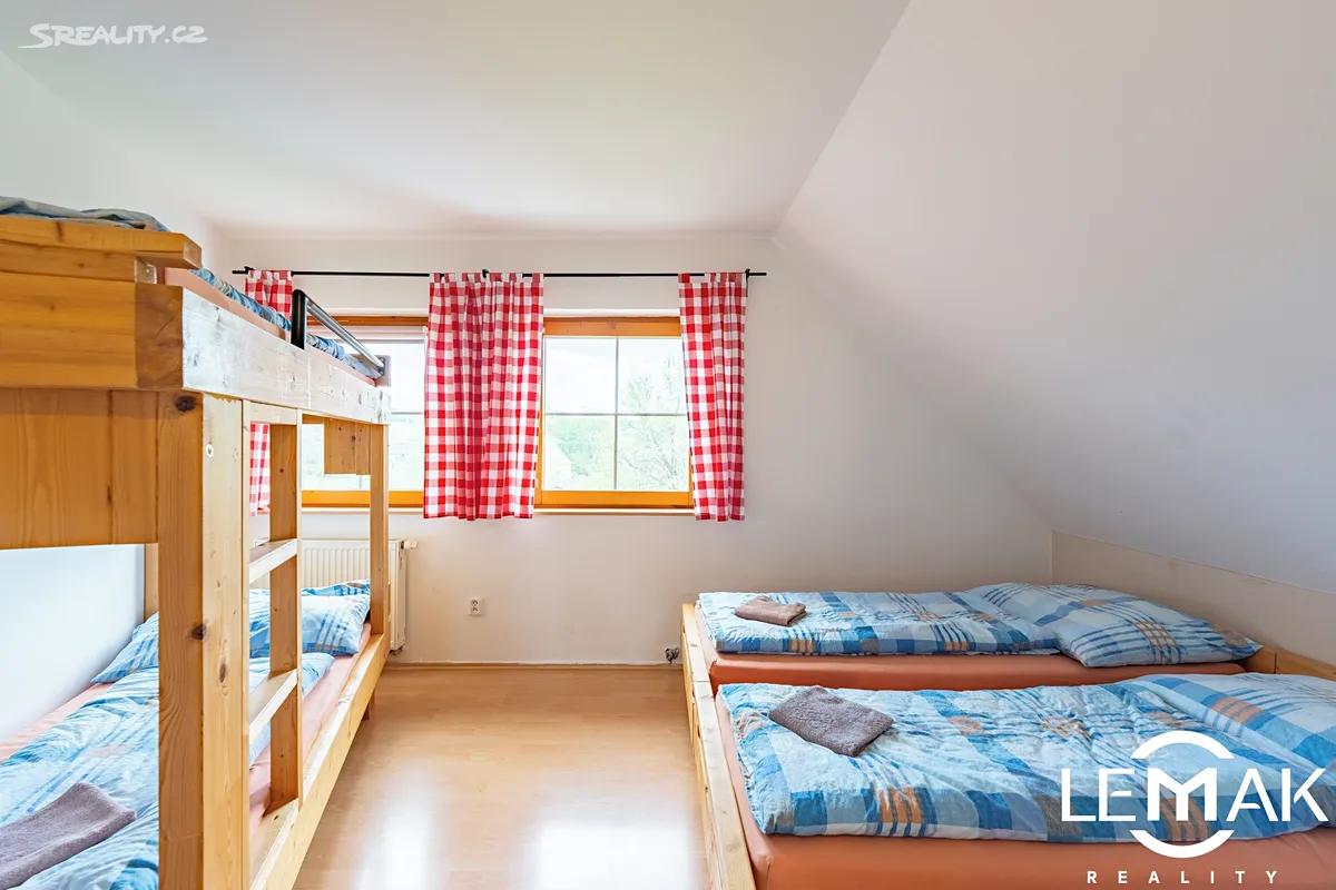 Ubytovací areál s restaurací – snímek 34
