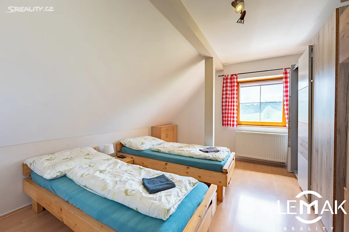 Ubytovací areál s restaurací – snímek 36